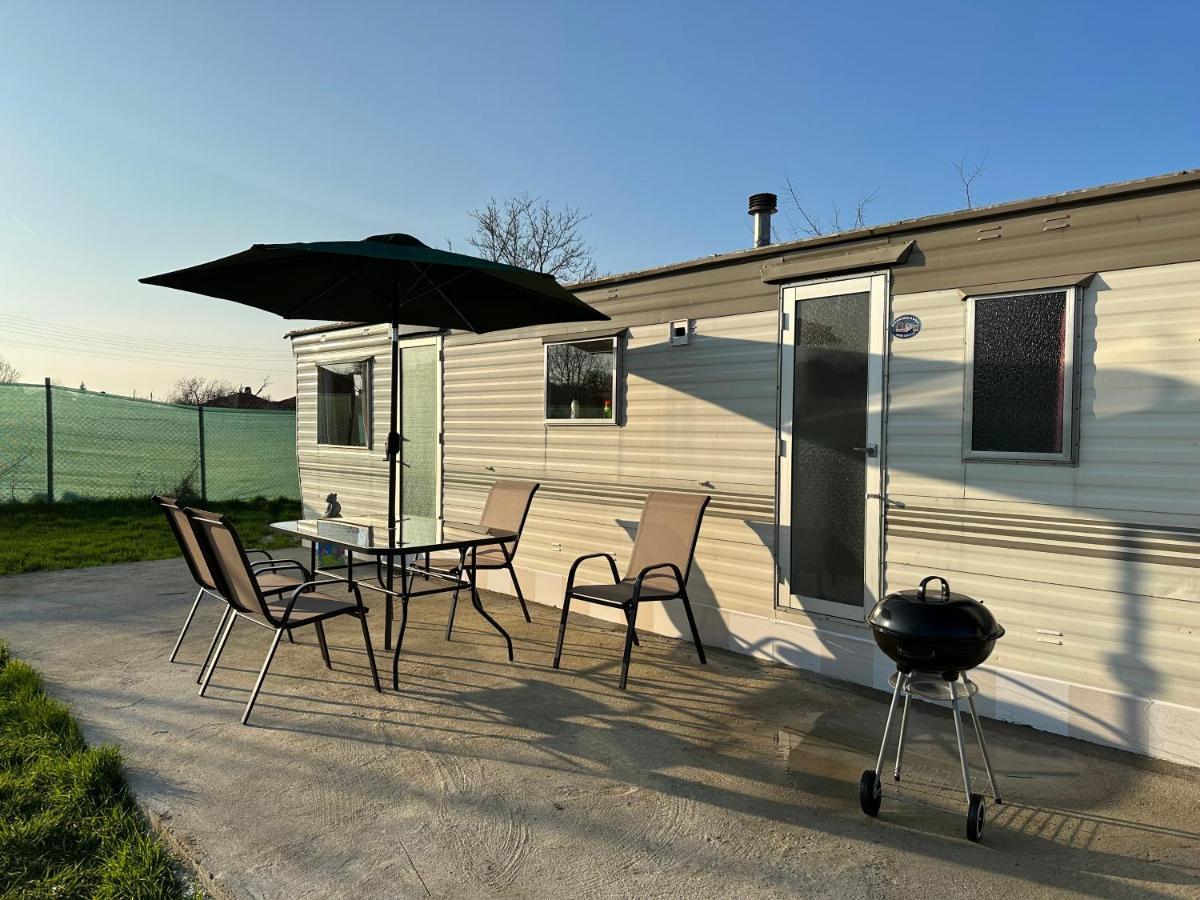 Caravans 10 Min To Tsonevo Lake & 35 Min To Black Sea Ngoại thất bức ảnh