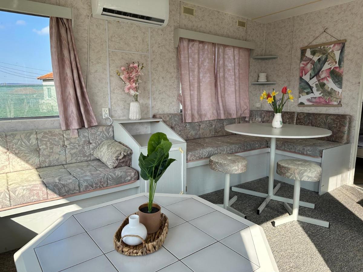 Caravans 10 Min To Tsonevo Lake & 35 Min To Black Sea Ngoại thất bức ảnh