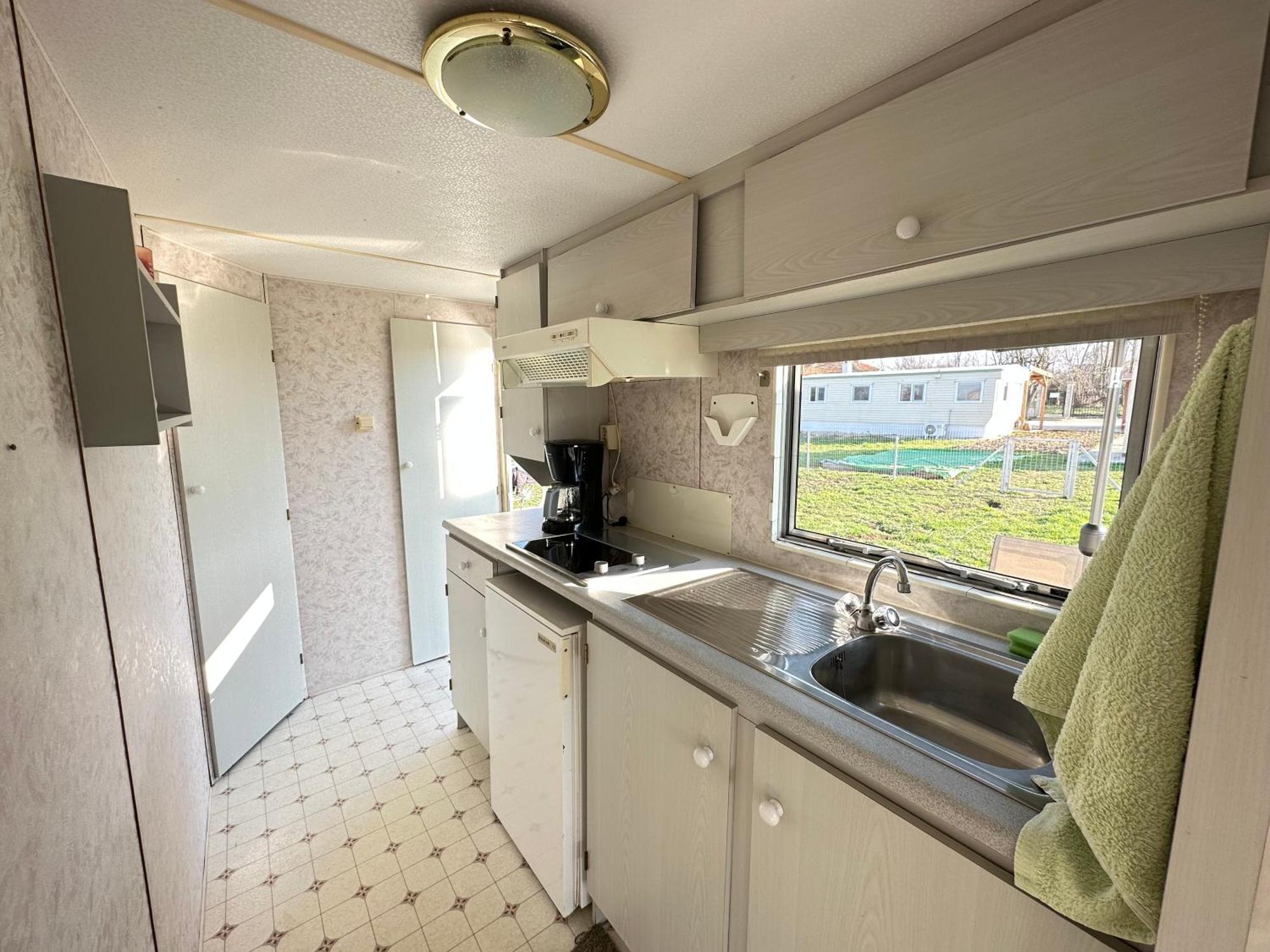Caravans 10 Min To Tsonevo Lake & 35 Min To Black Sea Phòng bức ảnh